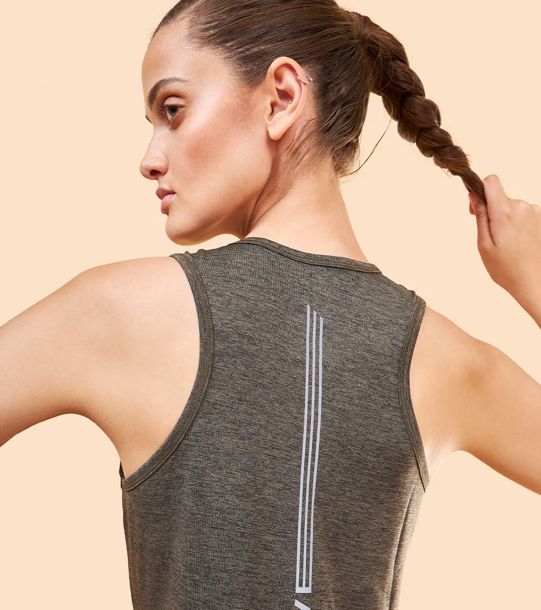 Athleisure- A308
BASIC WORKOUT TANK | DRY FIT RACER TANK WITH REFECTIVE GRAPHIC
RELAXED FIT | REGULAR LENGTH