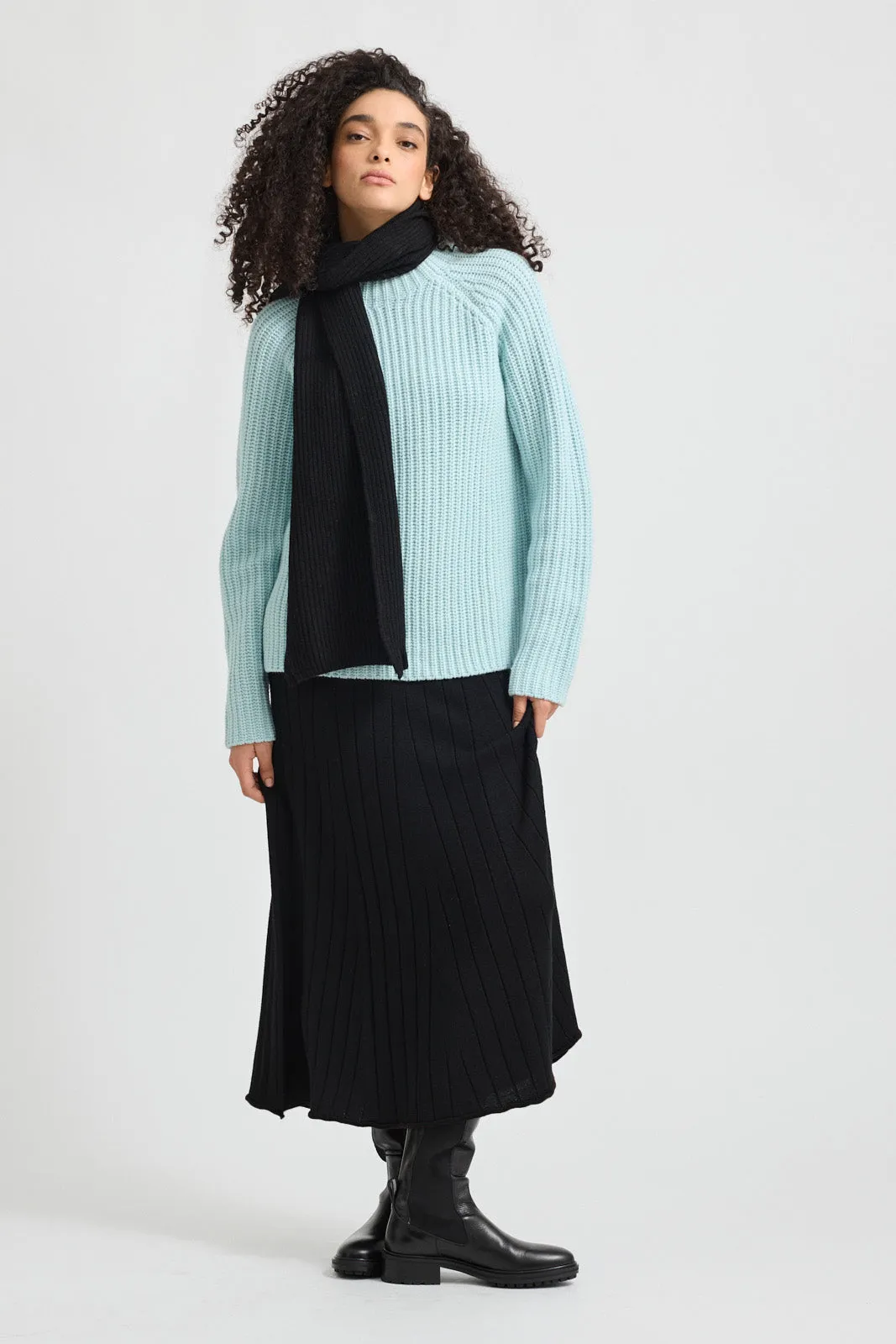 RIB KNIT SCARF