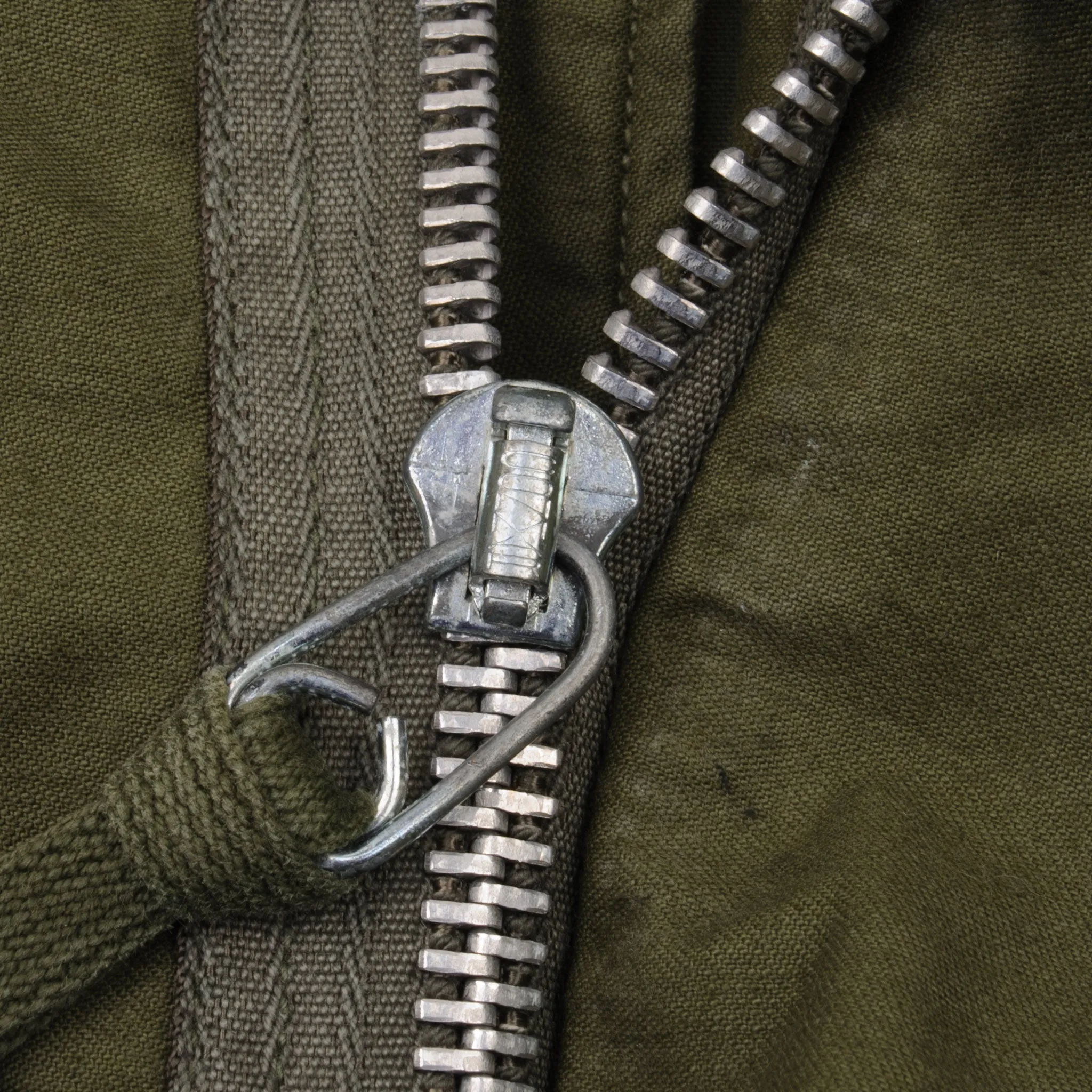 VINTAGE US ARMY M-1965 M65 FIELD JACKET 1967 VIETNAM WAR SIZE MEDIUM LONG